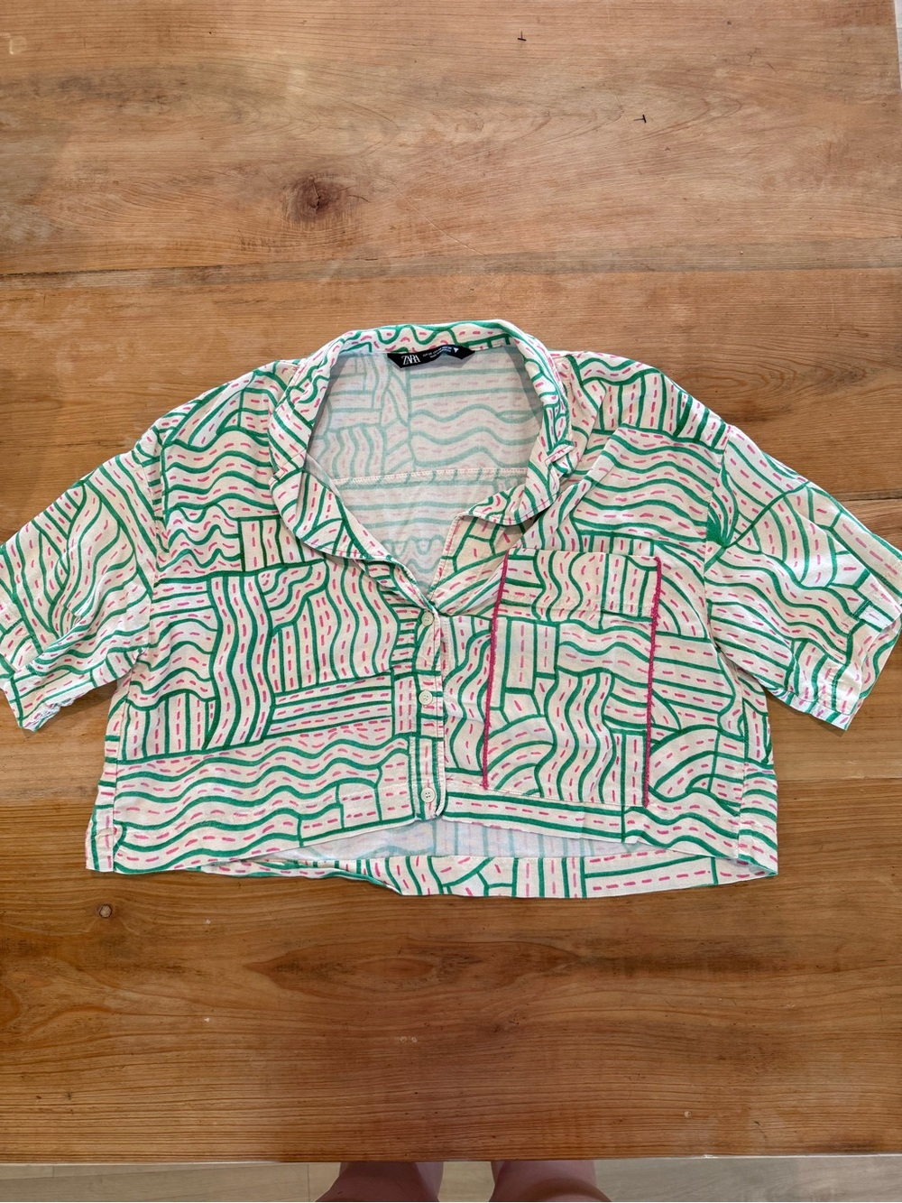 Zara Abstract Print Cropped Button Down Shirt XS Green Pink